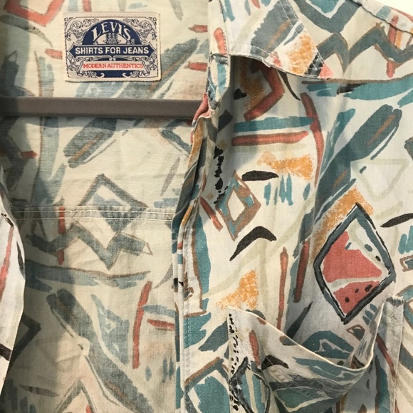 Levi’s button down - Picture 2 of 2